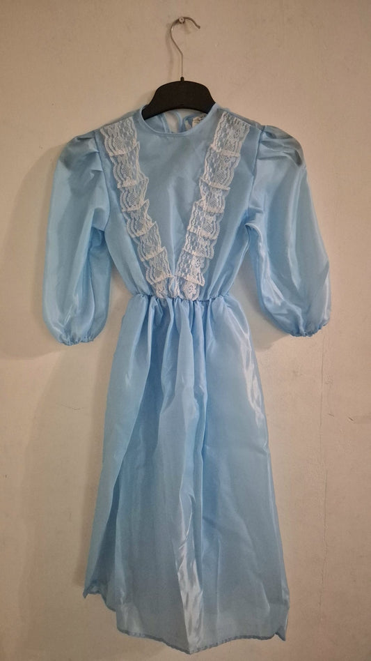 Lichtblauwe prinsessenjurk voor meisjes met lange mouwen en witte kanten details β verkleedjurk ideaal voor carnaval of sprookjesfeest