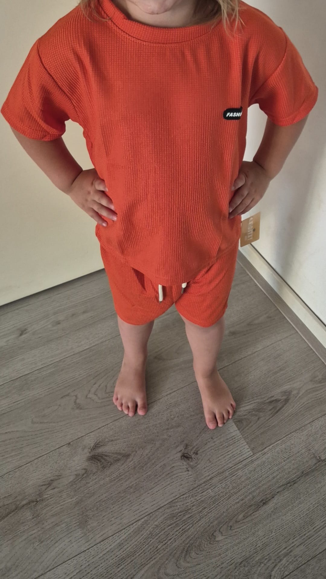 Oranje zomerset voor kinderen – tweedelige kinderset met T-shirt en short van ribstof, comfortabel met sierkoord, ideaal voor de zomer